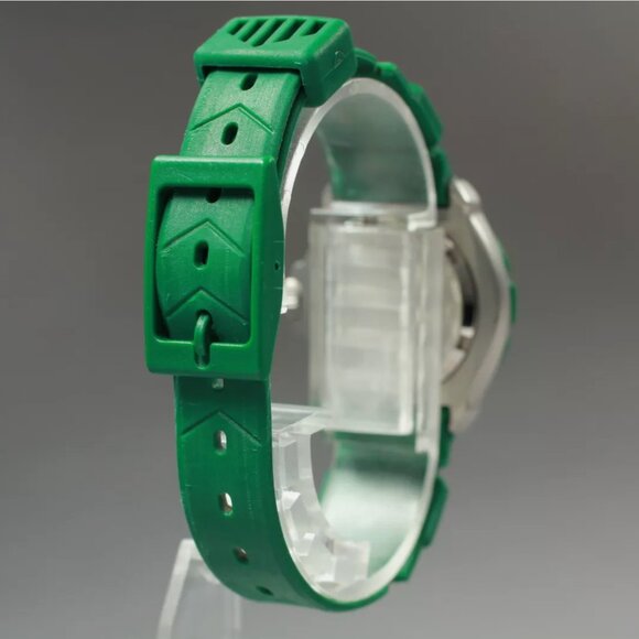 Tag Heuer Green Mint Women's 28mm Dive Watch - Picture 2 of 6